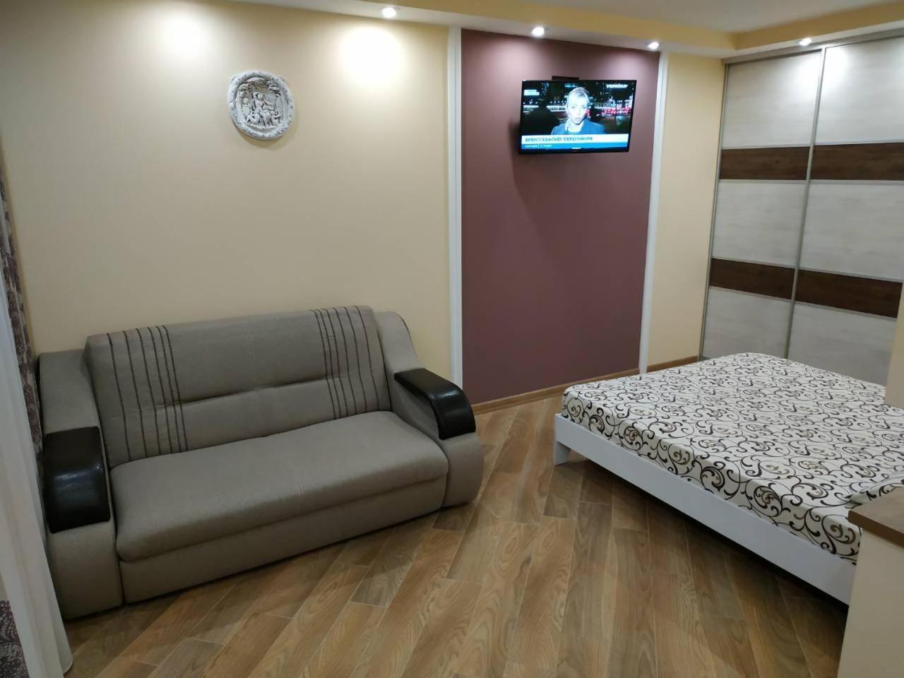 Apartments In The Center Maidan Rivne Esterno foto